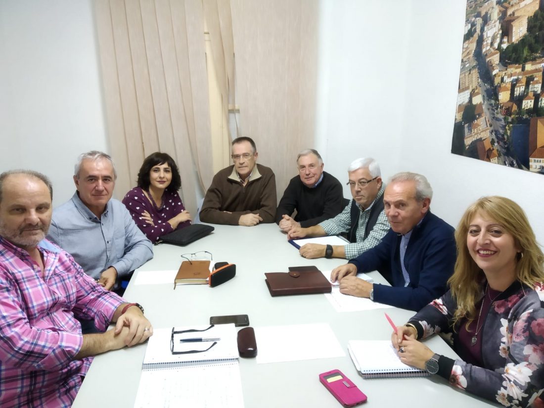 samuel morón con los vecinos del ensanche